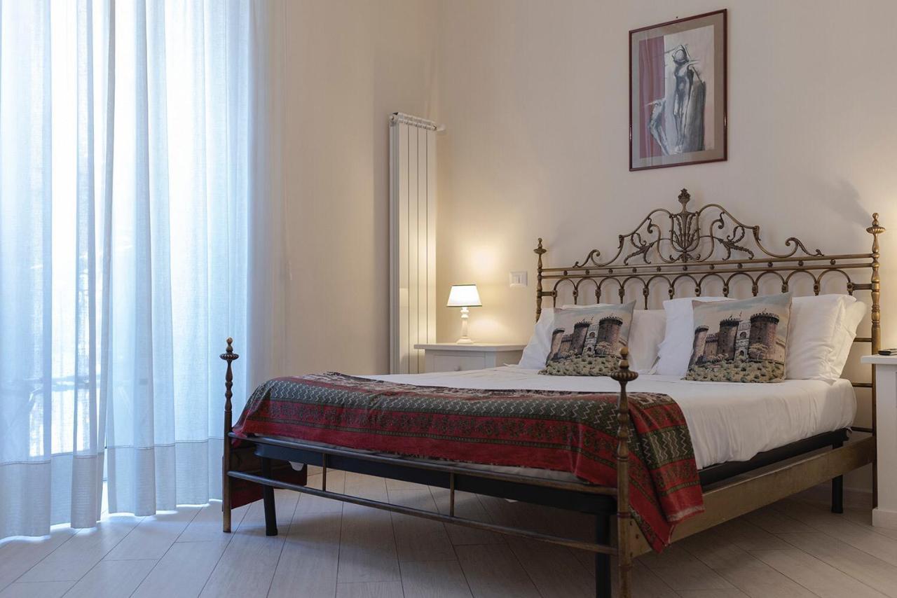 Bed & Breakfast Domus Borbonica Napels