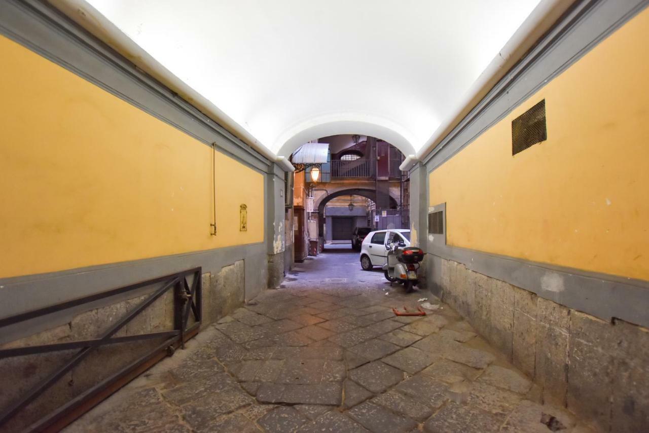 Bed & Breakfast Domus Borbonica Napels